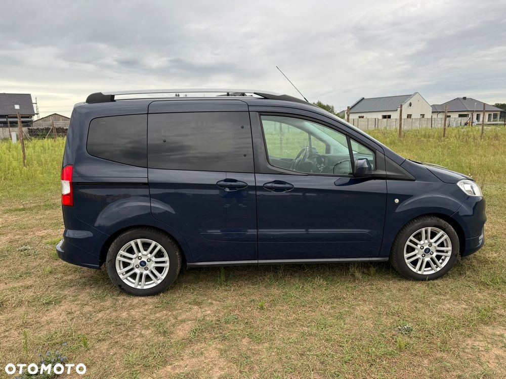 Ford Tourneo Courier 1.0 EcoBoost S&S Ambiente - 2