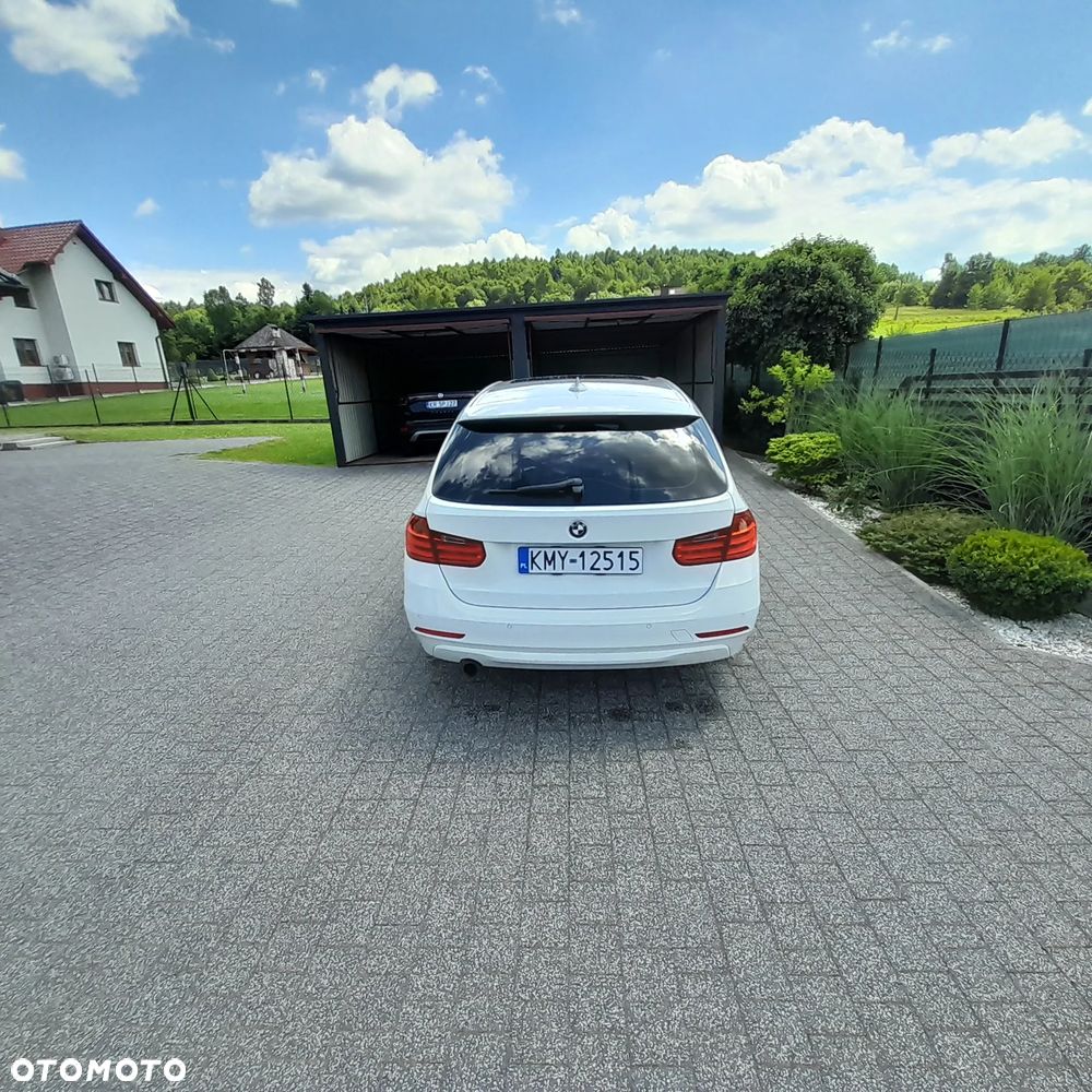 BMW Seria 3 318d - 4