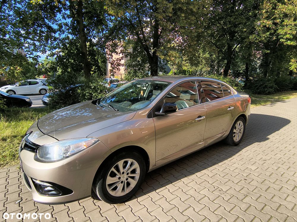 Renault Fluence 1.6 16V Limited - 11