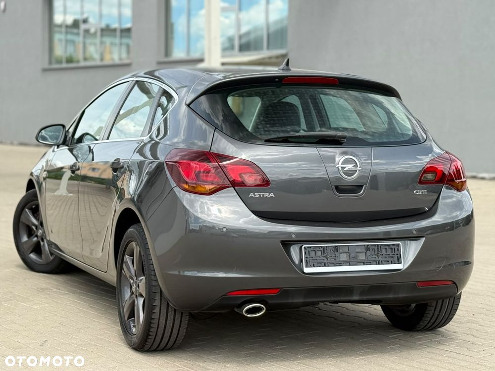 Opel Astra 2.0 CDTI DPF Automatik Cosmo - 6
