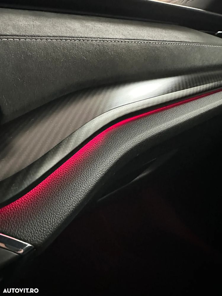 Skoda Octavia 2.0 TSI DSG RS - 24