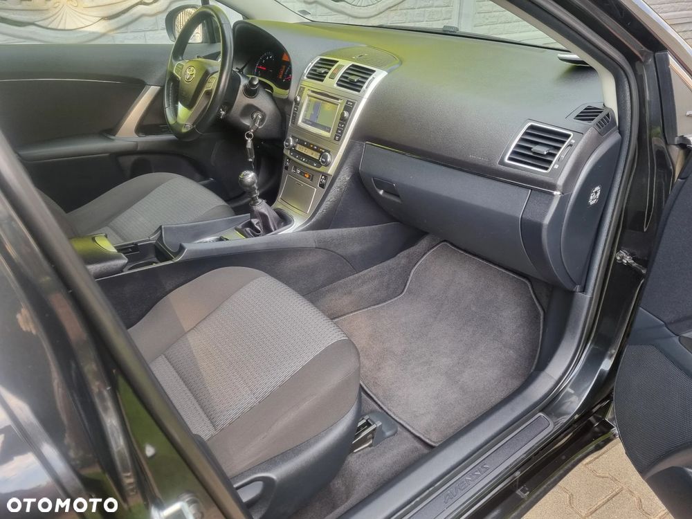 Toyota Avensis 1.8 Business Edition - 24
