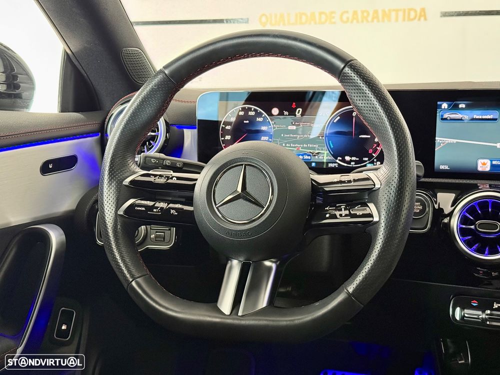 Mercedes-Benz CLA 250 e Shooting Brake AMG Line - 17