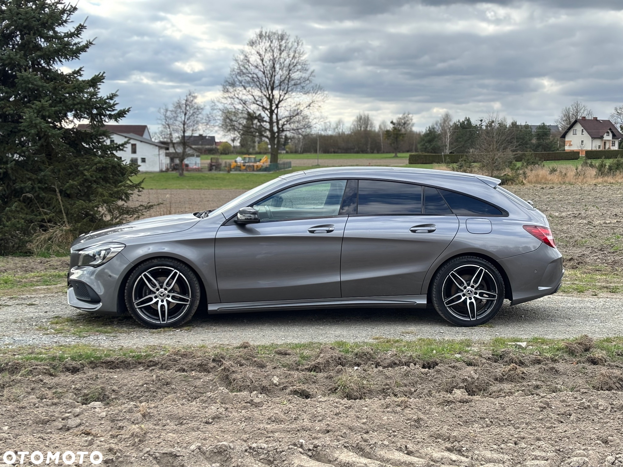 Mercedes-Benz CLA 180 7G-DCT - 21
