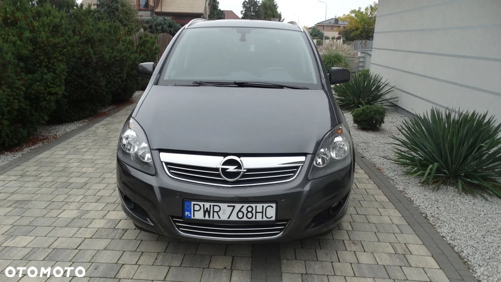 Opel Zafira - 2