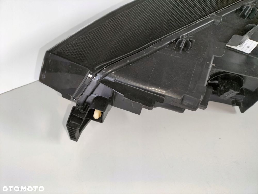 lampa przednia prawa vw id4 20- iq light - 9