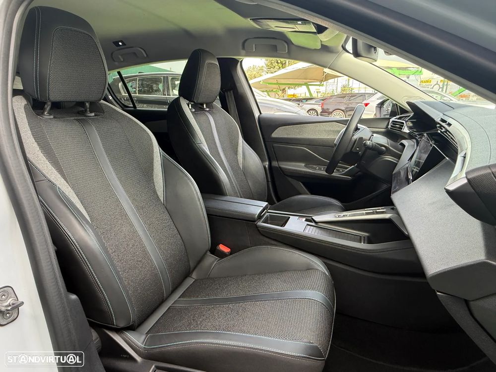 Peugeot 308 1.5 BlueHDi Allure Pack EAT8 - 28