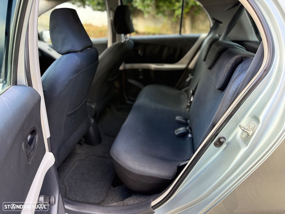 Toyota Yaris 1.0 VVT-i Rock in Rio - 10