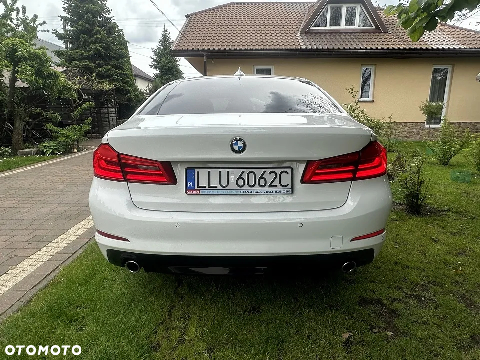 BMW Seria 5 520d Sport - 12