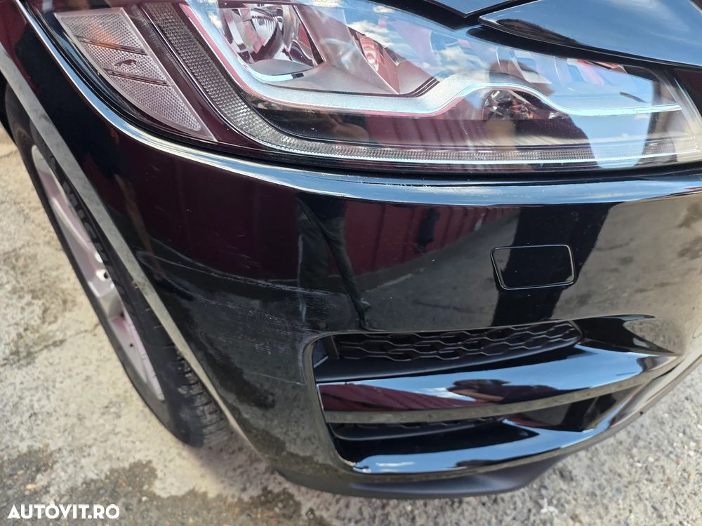 Jaguar F-Pace 20d AWD R-Sport - 11