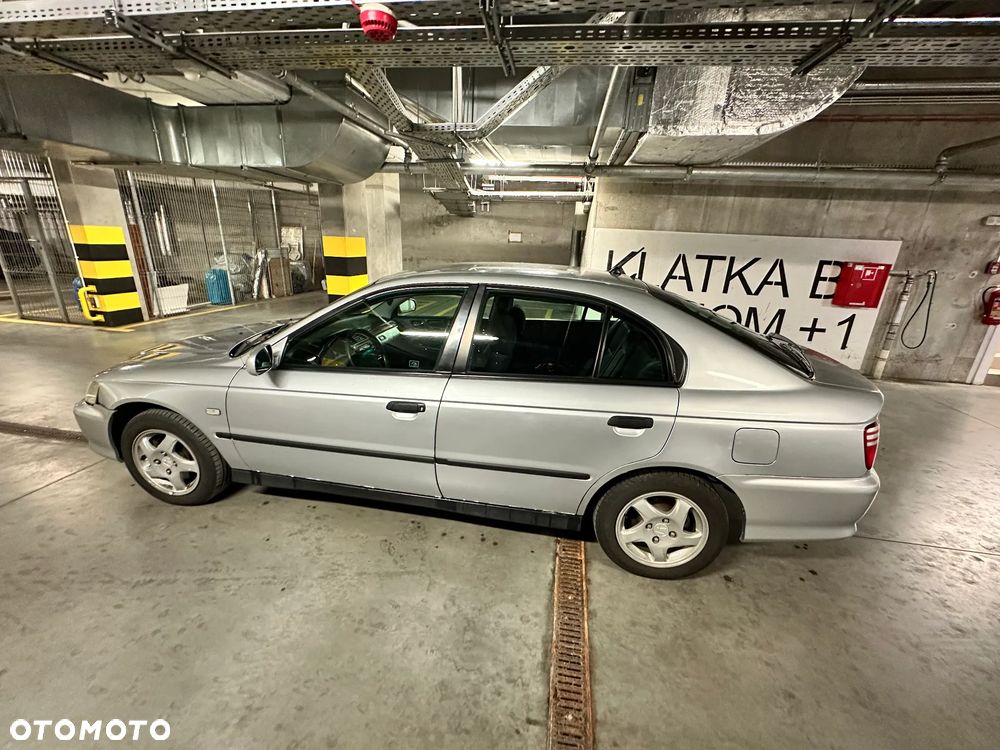 Honda Accord 1.8i LS - 5