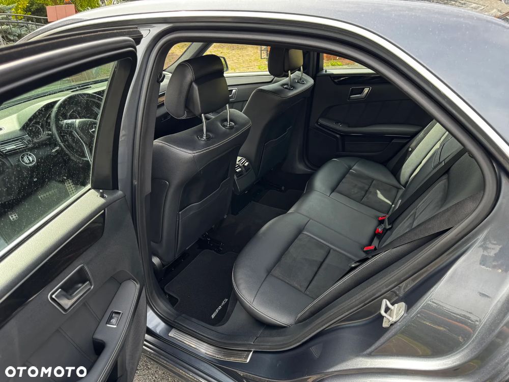 Mercedes-Benz Klasa E 220 CDI BlueEff Avantgarde - 16