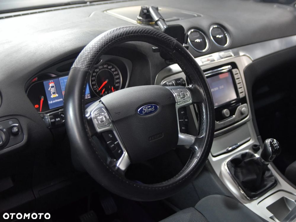 Ford S-Max - 15
