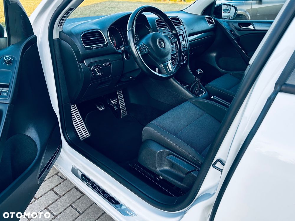 Volkswagen Golf 1.2 TSI BMT Trendline Perfectline - 22