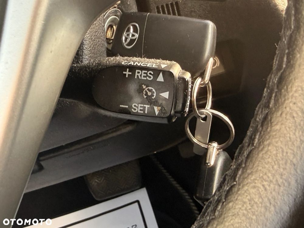 Toyota Avensis 1.8 Multidrive S Executive - 7
