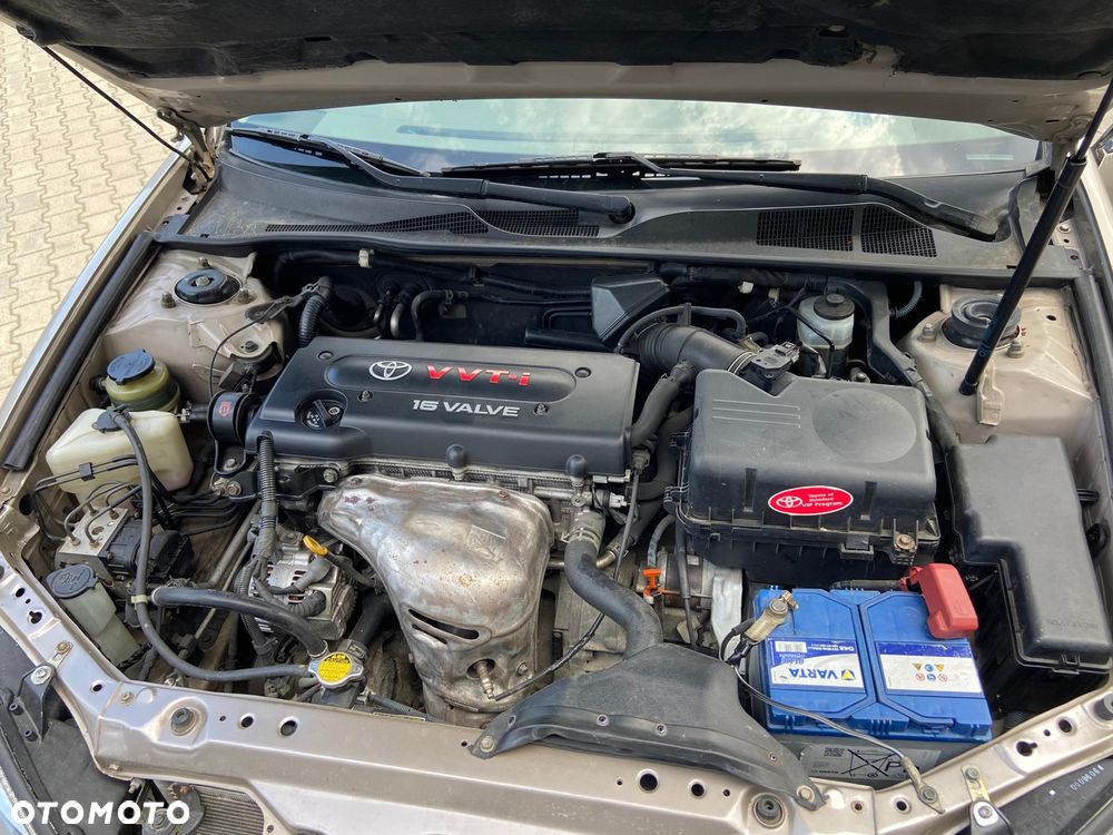 Toyota Camry - 14