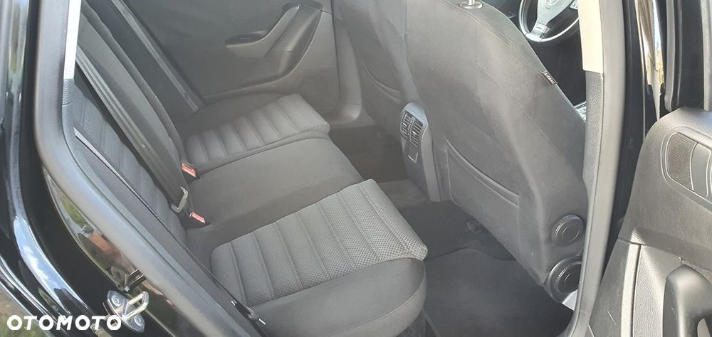 Volkswagen Passat 2.0 TDI DPF Sportline DSG - 13