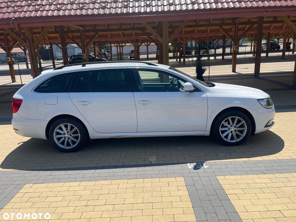 Skoda Superb 1.6 TDI Exclusive - 4