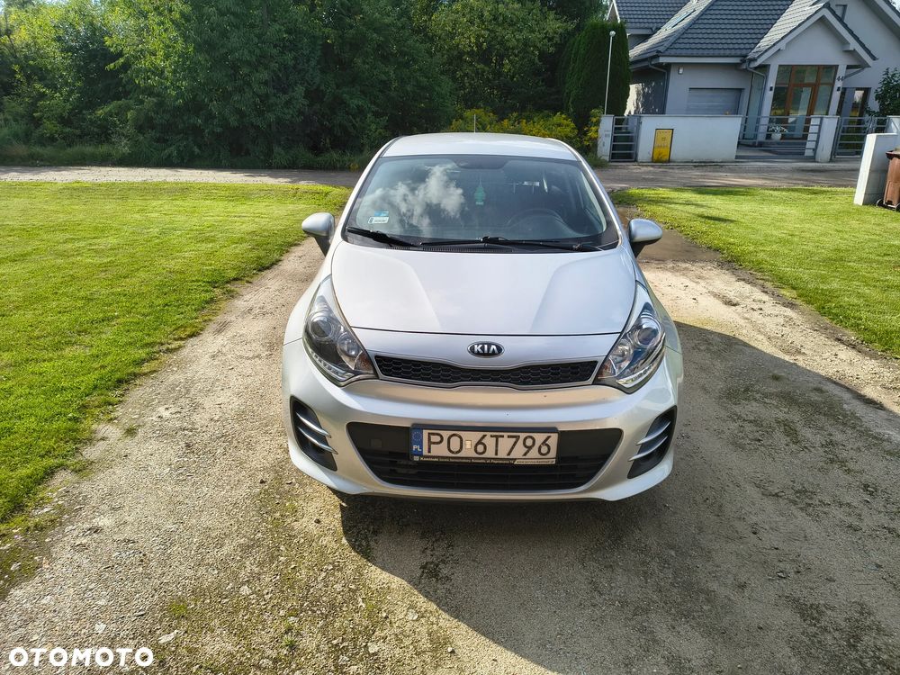 Kia Rio 1.2 L - 8