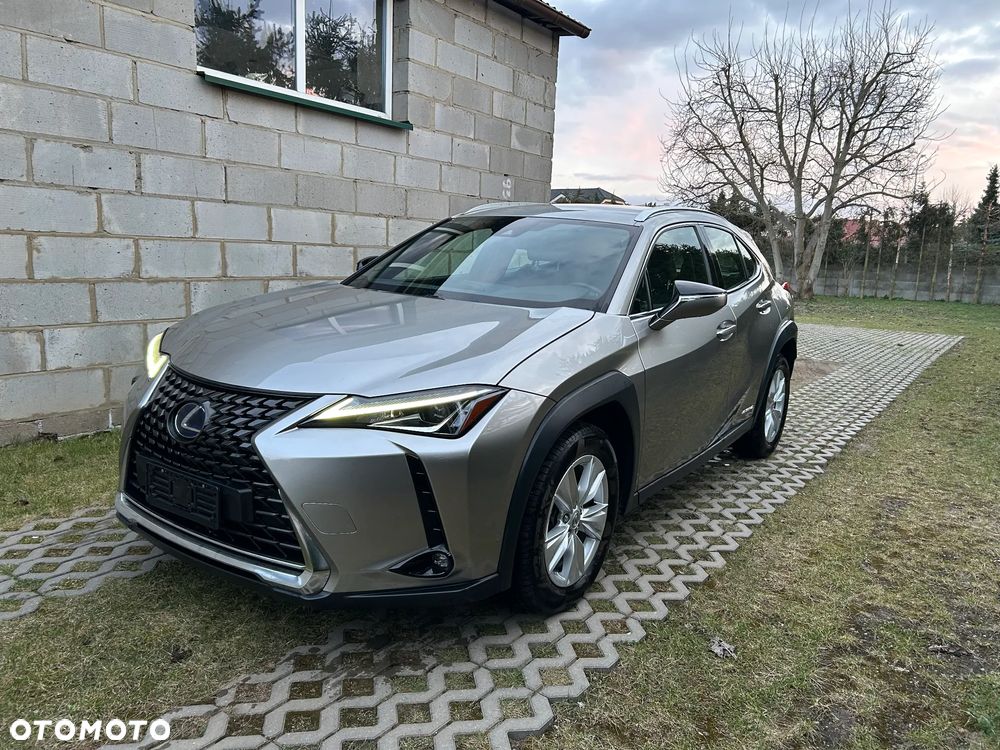 Lexus UX - 3