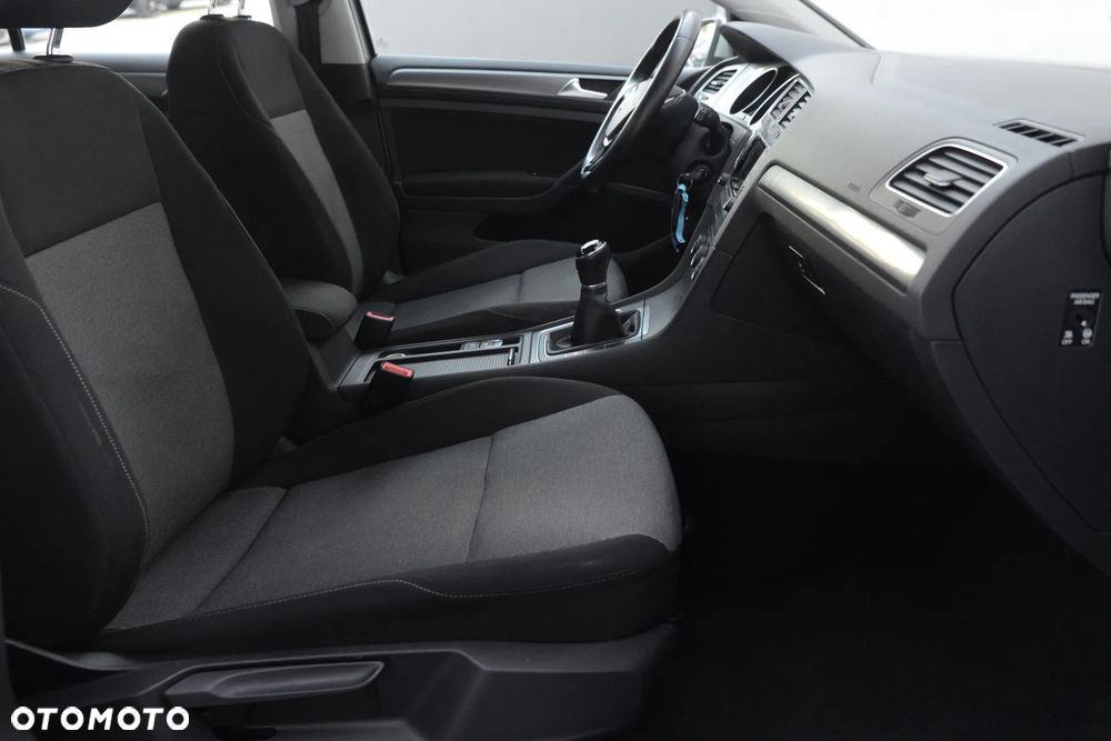 Volkswagen Golf 1.2 TSI BMT Trendline - 33
