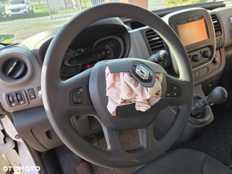 Renault Trafic Grand 1.6 dCi - 25