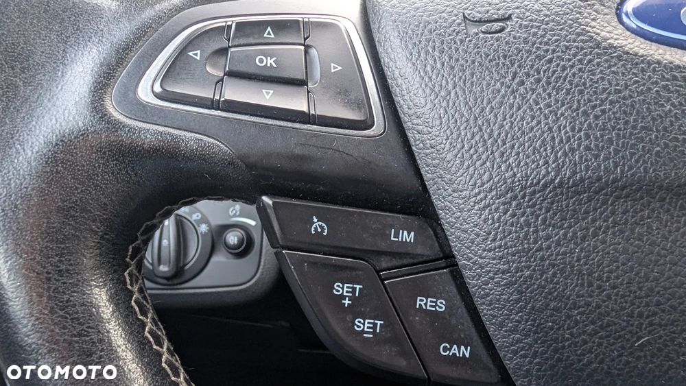 Ford Kuga 1.5 TDCi 2x4 ST-Line - 21