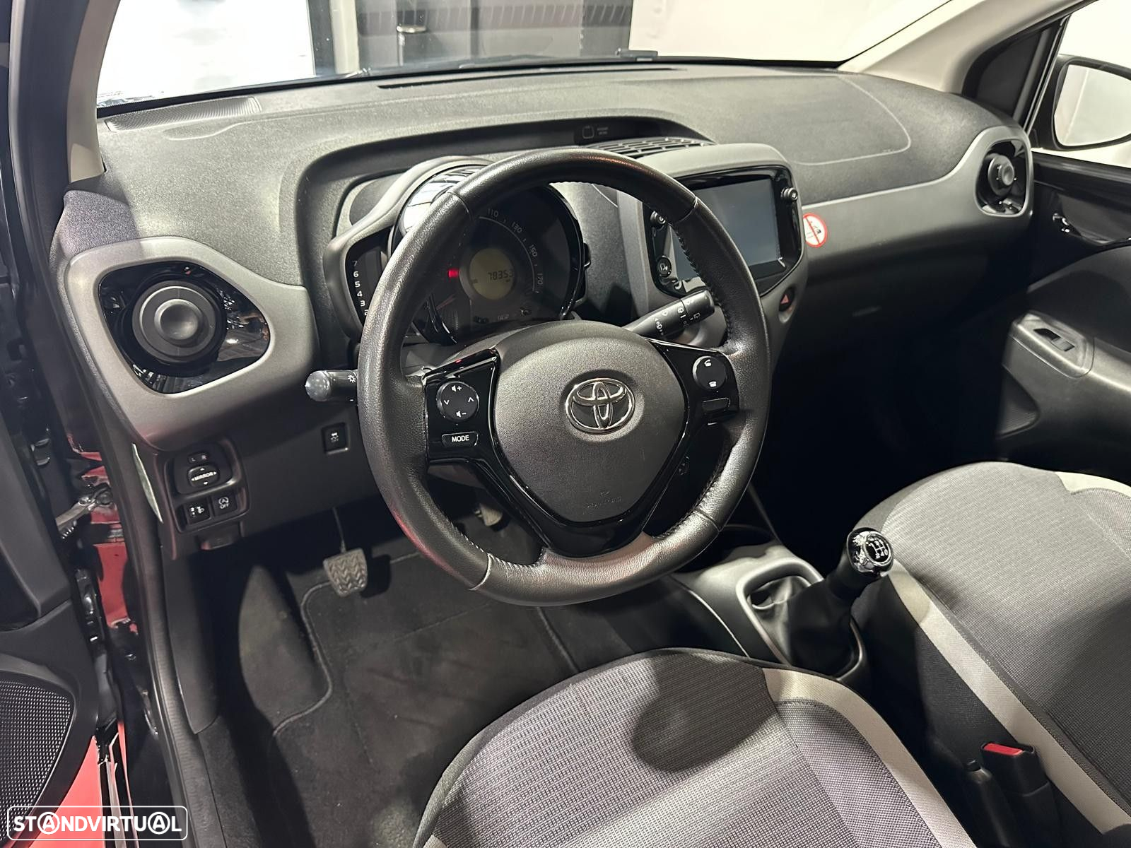 Toyota Aygo 1.0 X-Plus - 5