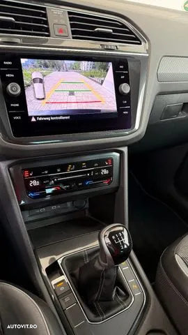 Volkswagen Tiguan - 11