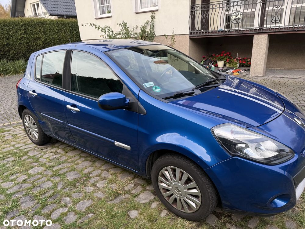 Renault Clio 1.2 16V 75 Dynamique - 12