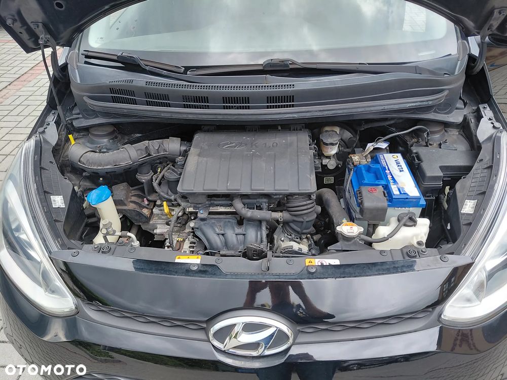 Hyundai i10 1.0 Fifa World Cup Edition - 15