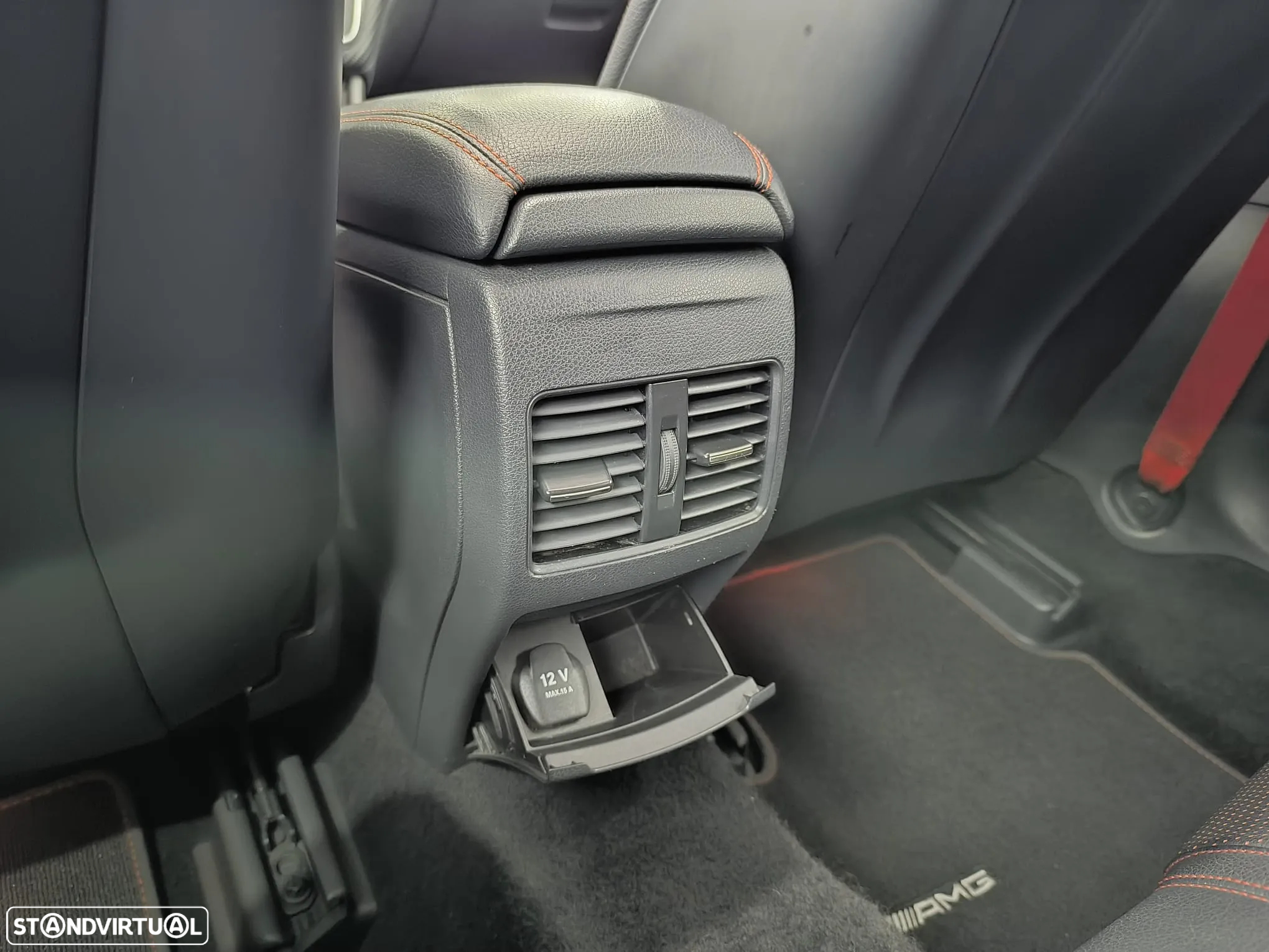 Mercedes-Benz A 45 AMG 4Matic Speedshift 7G-DCT - 35