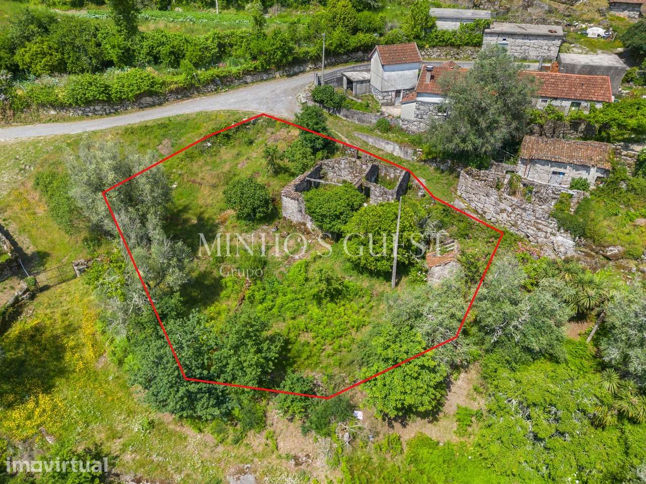 Terreno (700m2) c/ Ruína em Serzedelo – Póvoa de Lanhoso - Grande imagem: 4/24