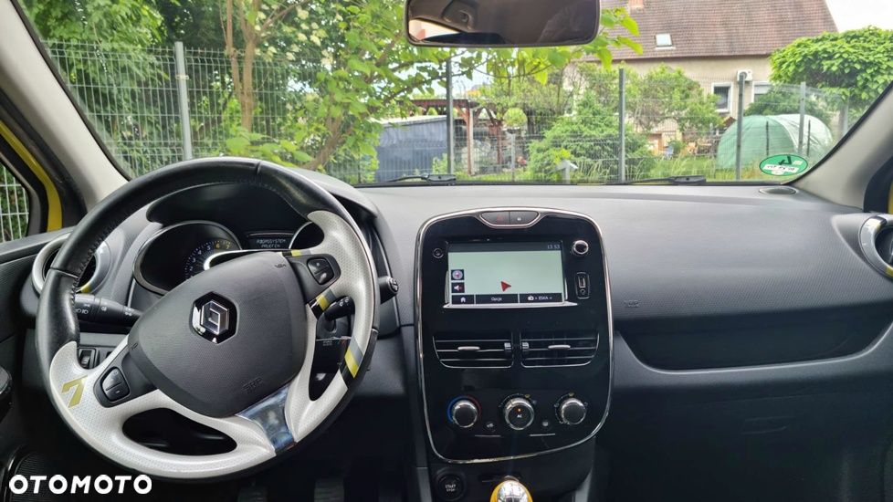 Renault Clio 1.2 16V 75 TomTom Edition - 13