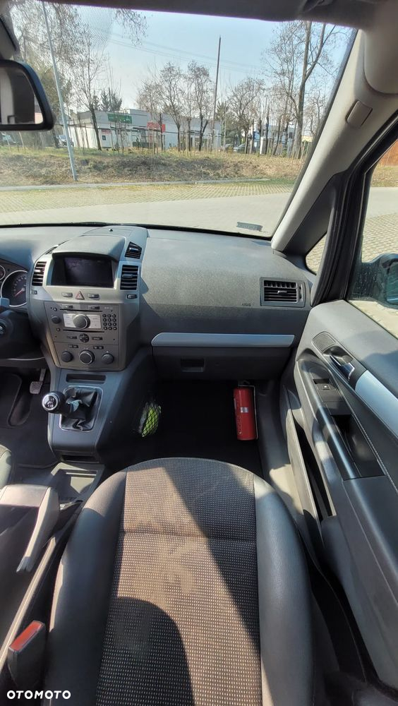 Opel Zafira 1.9 CDTI Cosmo - 4