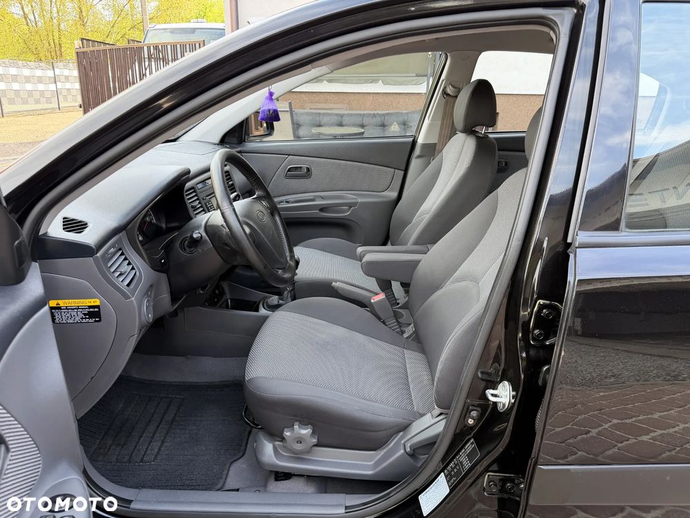 Kia Rio 1.4 Vision - 29
