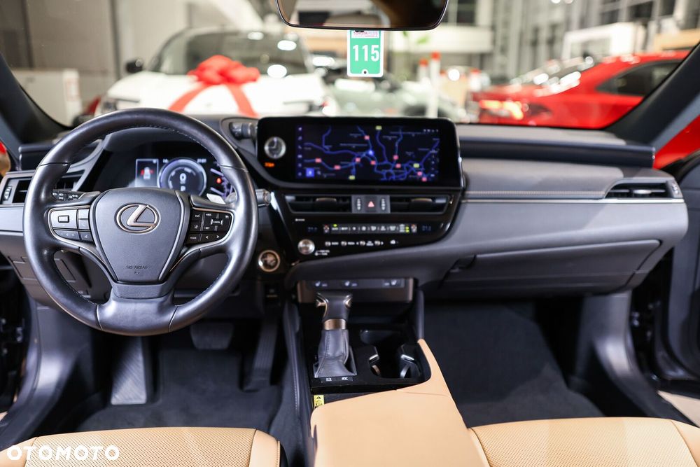 Lexus ES 300h Business Edition - 6