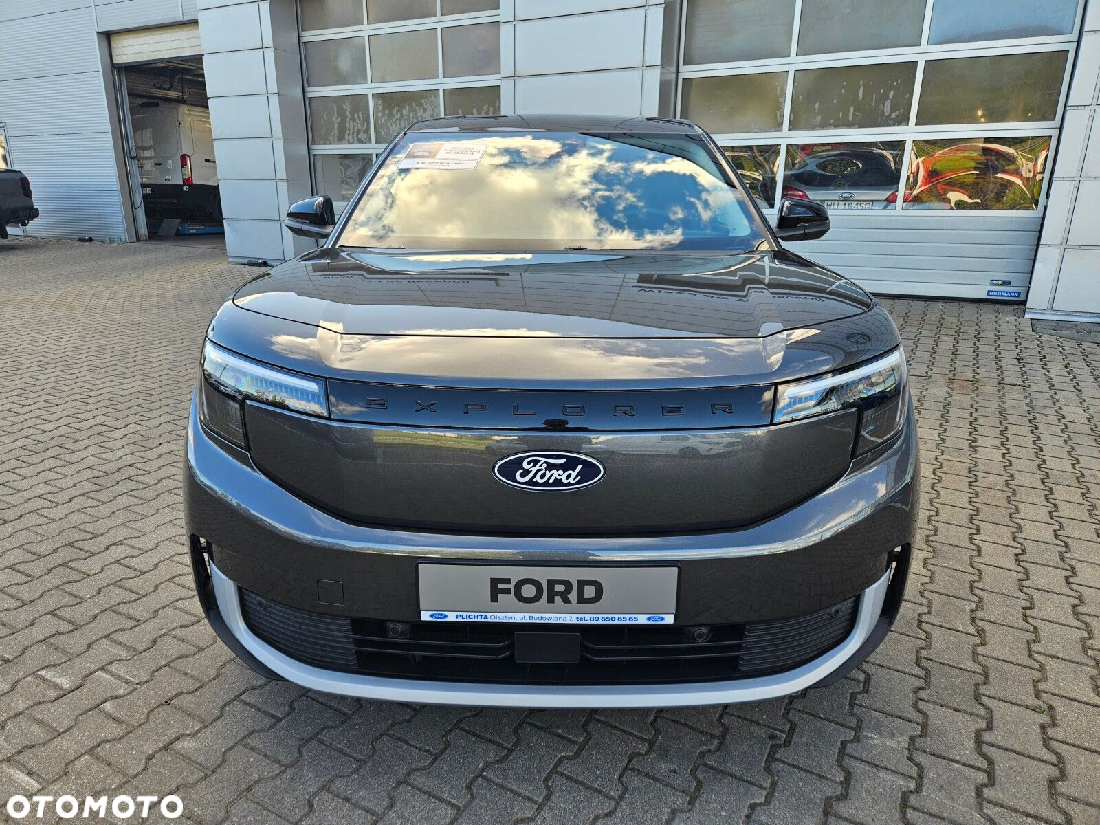 Ford Explorer - 2