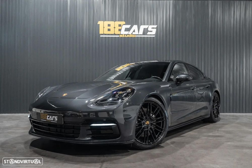 Porsche Panamera 4 E-Hybrid - 35