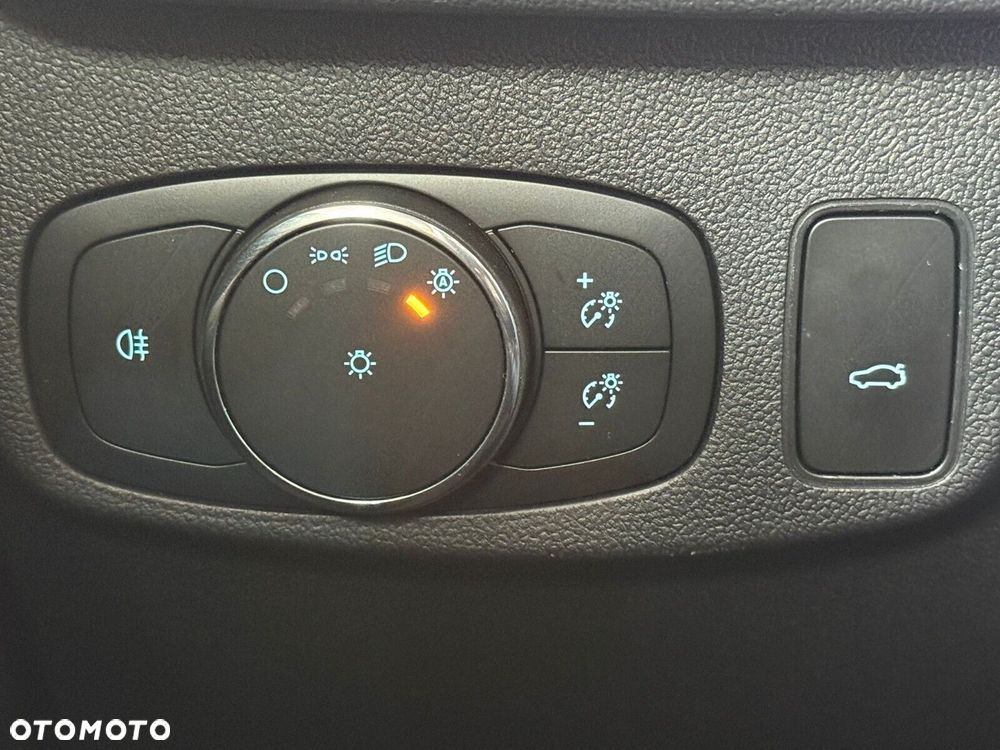 Ford Focus - 24