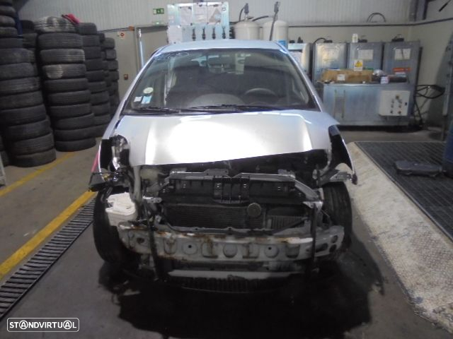 Carro MOT: 1NDTV  CXVEL:  3034052020 TOYOTA YARIS 2011 1.4 D4D 90CV 5 CINZA DIESEL - 7