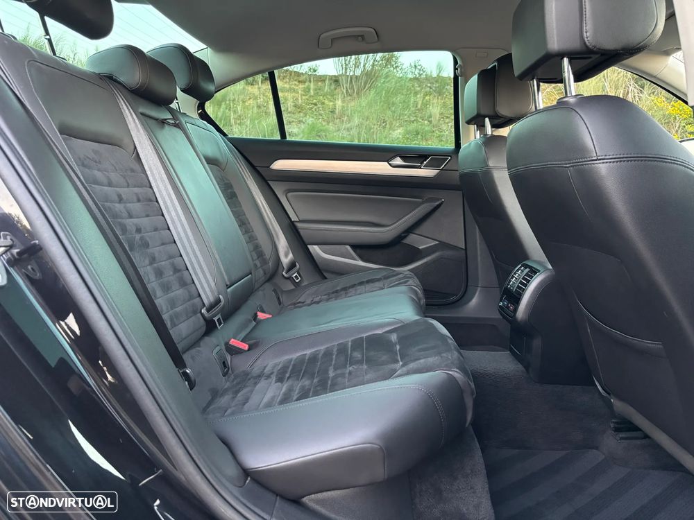 VW Passat 2.0 TDI Highline DSG - 28