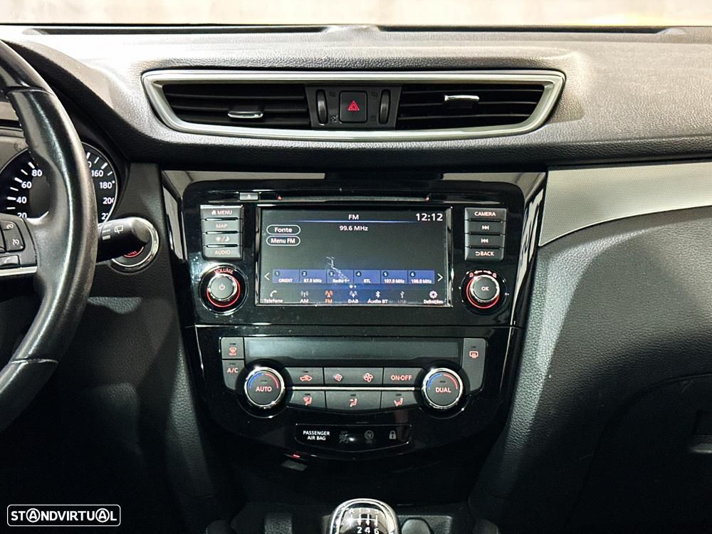 Nissan Qashqai 1.3 DIG-T MHEV Premiere Edition - 22
