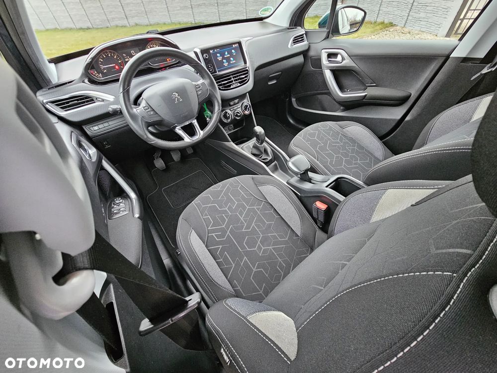 Peugeot 2008 PureTech 82 Style - 20