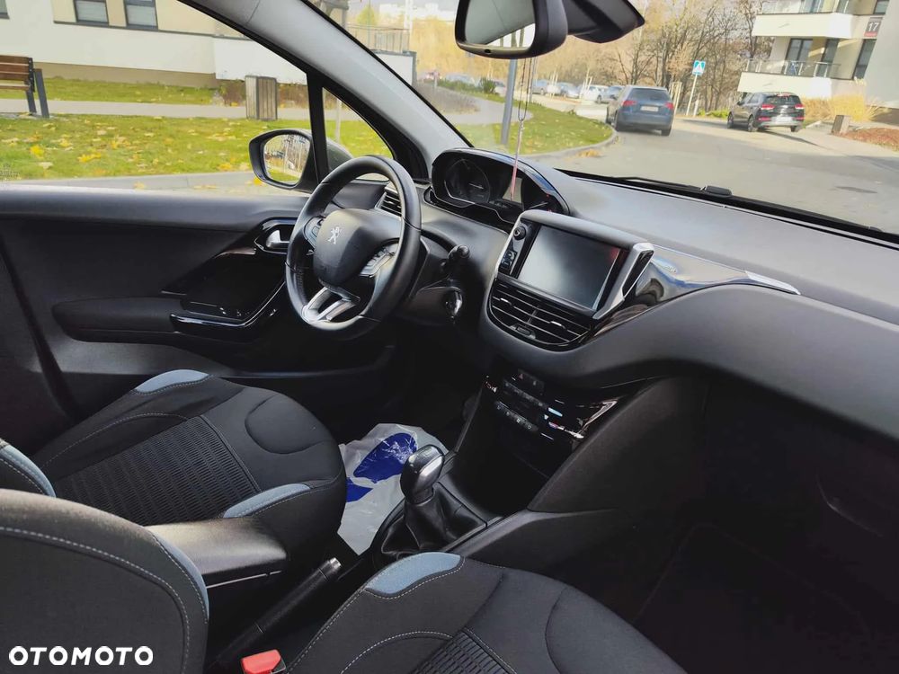 Peugeot 208 1.6 VTi Allure - 21