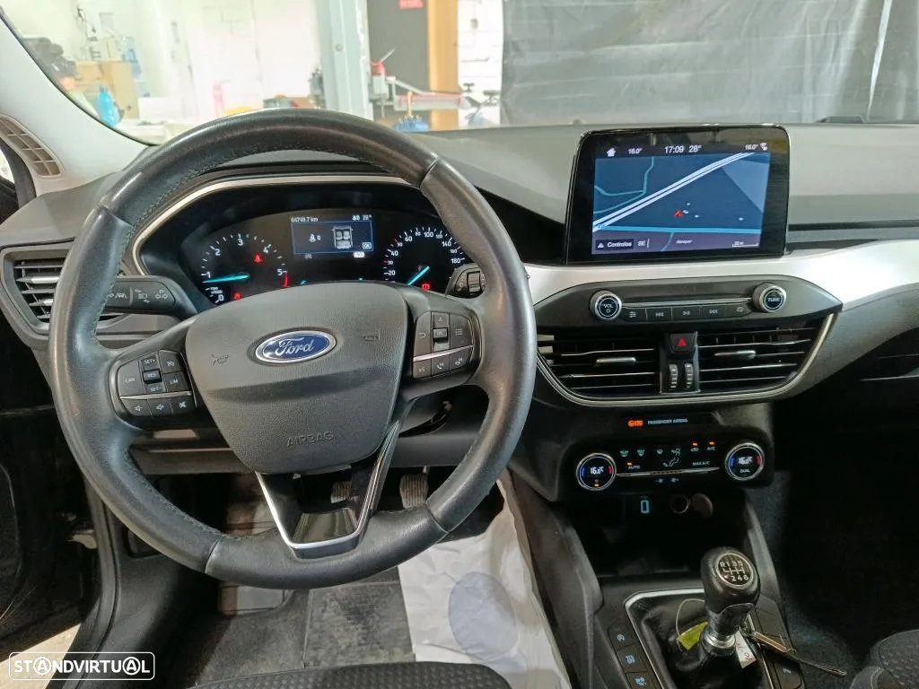 Ford Focus 1.5 TDCi EcoBlue Business - 11