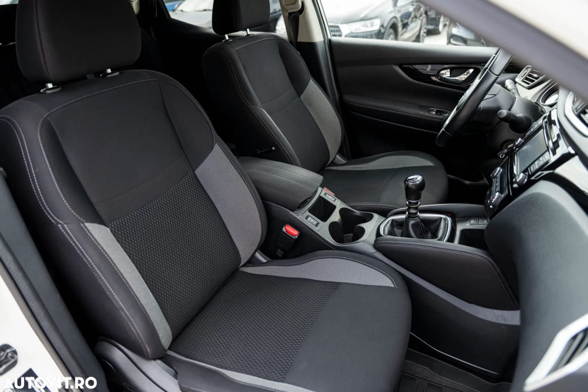 Nissan Qashqai 1.5 DCI Start/Stop N-Connecta - 15
