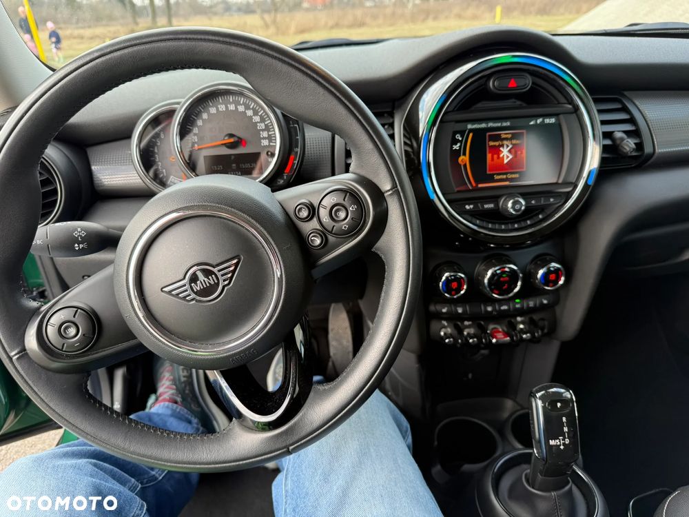 MINI Cooper Standard - 11