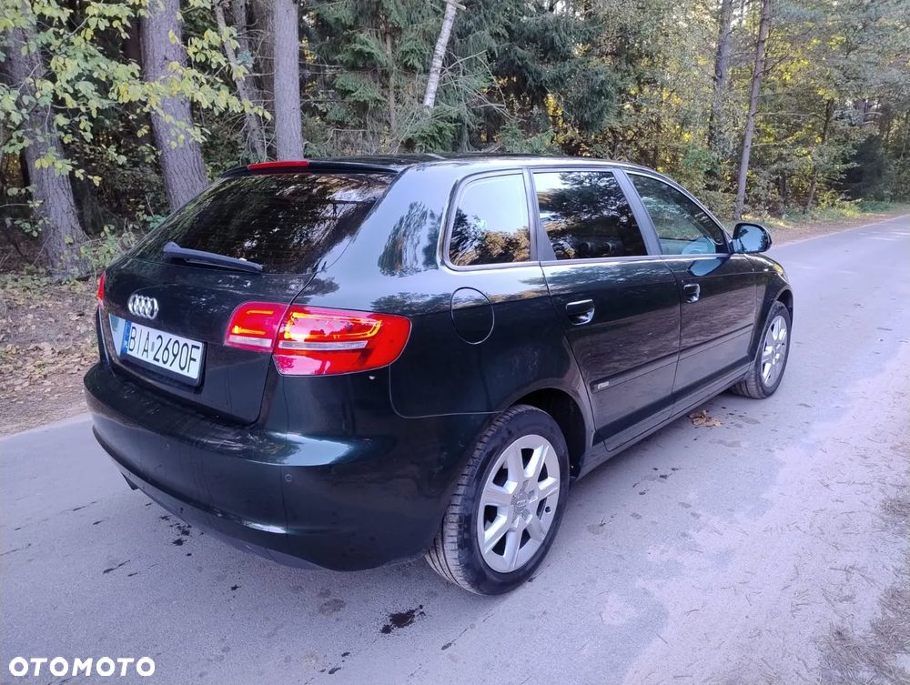 Audi A3 Sportback - 2