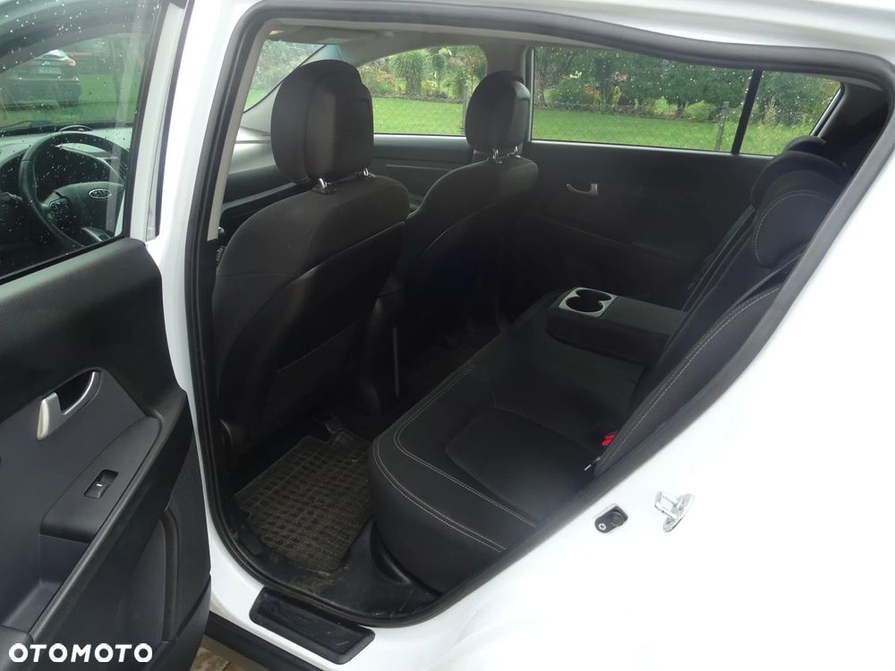 Kia Sportage 2.0 CRDI M - 8